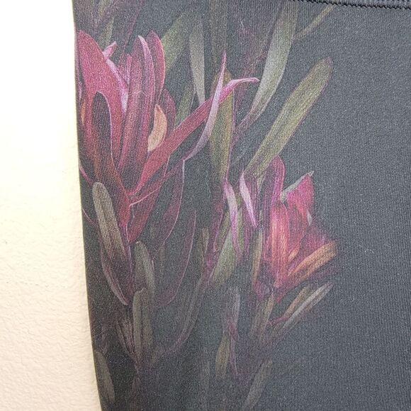 Lululemon Wunder Under Crop Midnight Iris Multi / Black Size 4 - Picture 4 of 6